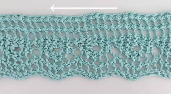 Stickad spetskant från 1894, från höger till vänster.