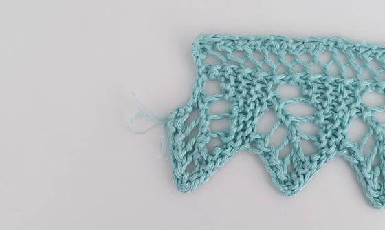 Början av lövkanten har en tydlig böj i starten.