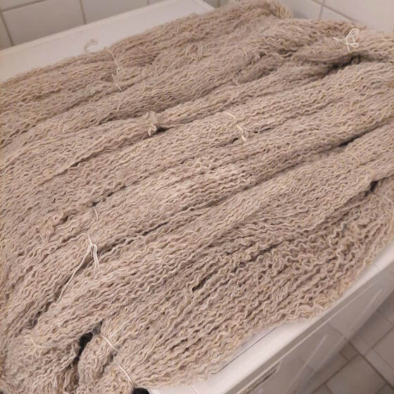 Är ditt upprepade garn (på härvor) fortfarande krulligt efter tvätt?