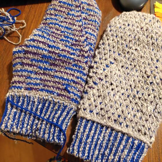 Vantar löst baserade på Järbo garns virkbeskrivning Fjällsol