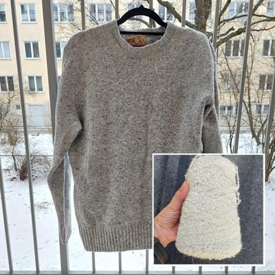 Återvunnet garn från en begagnad ulltröja + mysteriegarn som är överskott från textilindustrin. Perfekt kombination för en stickare som ratar fast fashion.